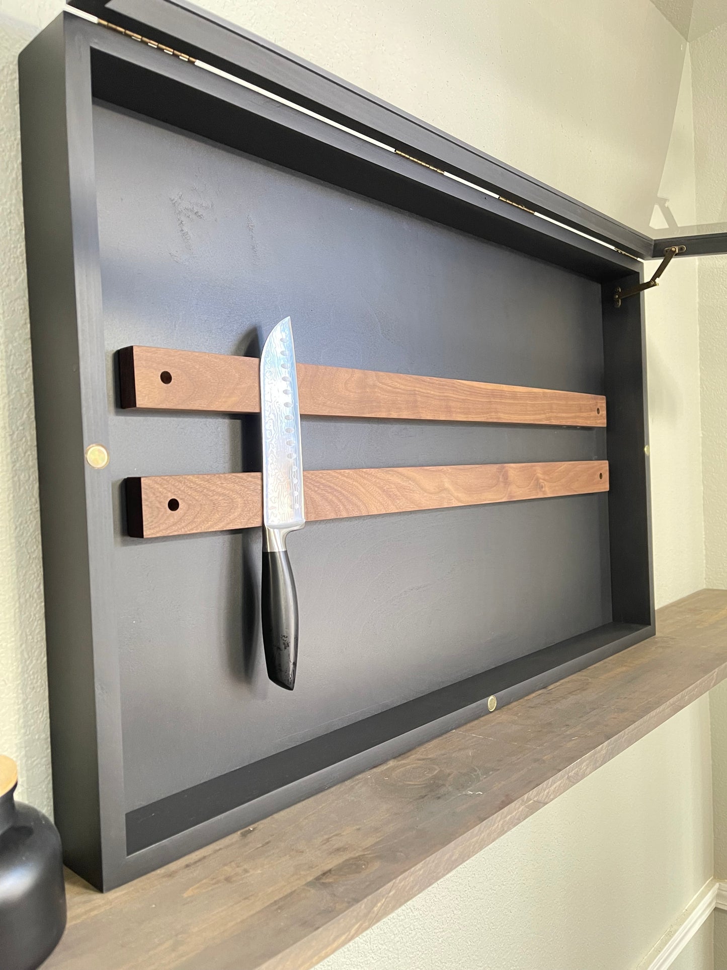 20x30x2” Knife Display Case | Matte Black | Double Magnetic Strips | Magnetic Closure | Free Shipping